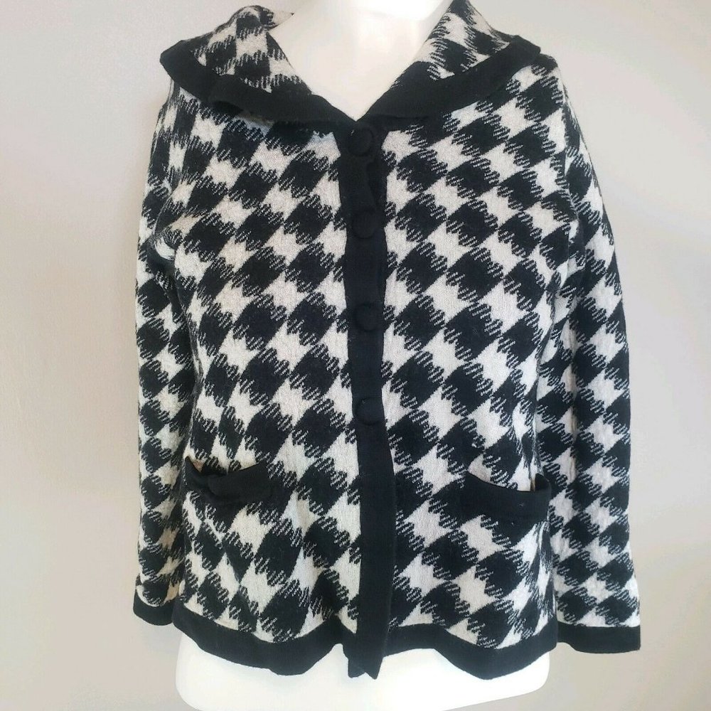Vintage Pendleton Black and White Houndstooth Merino Wool Sweater Small